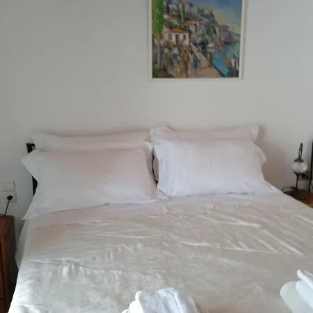 Studio Flat - Sleeps 4 & Private Garden Appartement *