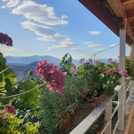 Studio Flat - Sleeps 4 & Private Garden * Nivice (Vlore)