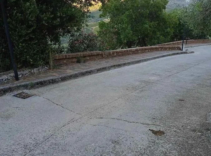 Studio Flat - Sleeps 4 & Private Garden Apartament Nivice (Vlore)
