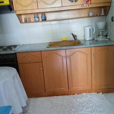 Apartament Studio Flat - Sleeps 4 & Private Garden